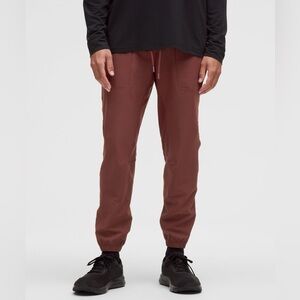 LULULEMON License to Train Joggers Men's‎ Casual Brown Rust Pants Sz XS Athletic
